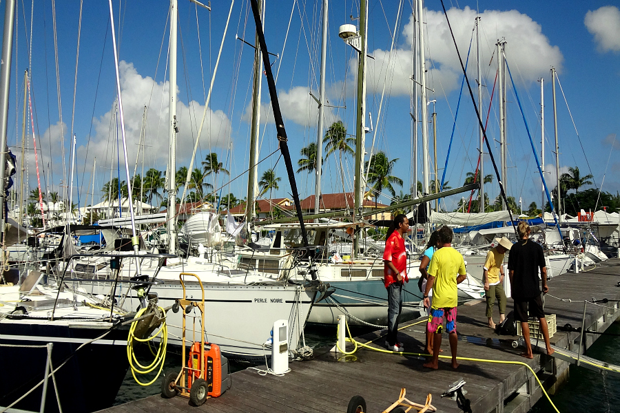 France, Antilles: VIDEO Guadeloupe