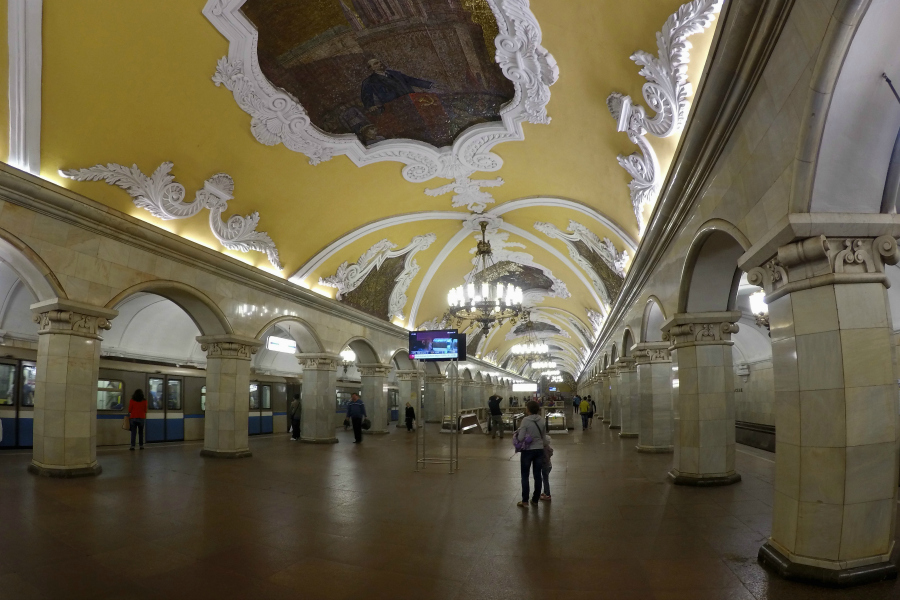 Russie : VIDEO Moscou / Métro