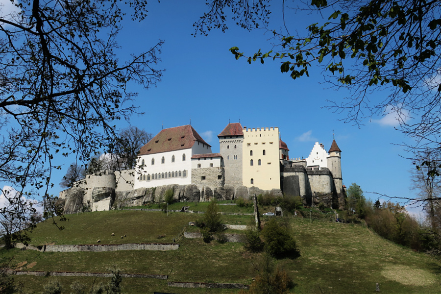 Suisse : VIDEO château de Lenzbourg