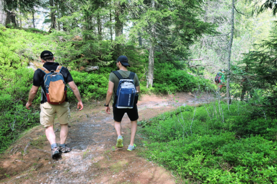 Vacances d’été dans la nature suisse