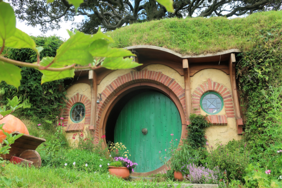 Les Hobbits, en Suisse et Nouvelle-Zélande