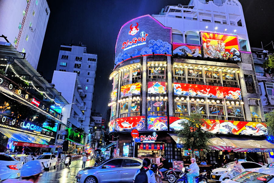 Vietnam : VIDEO Saïgon (Ho Chi Minh ville) by night