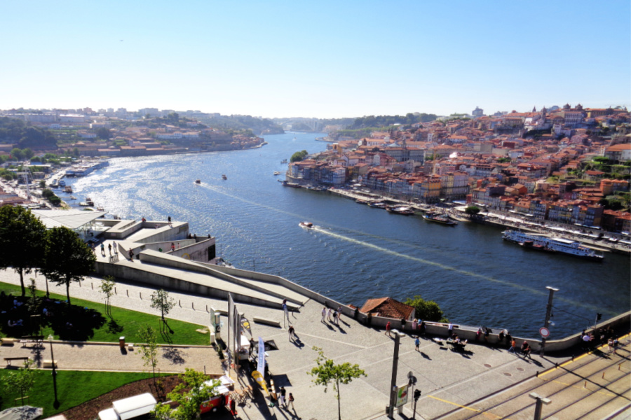 Portugal : VIDEO Porto (vieille-ville)